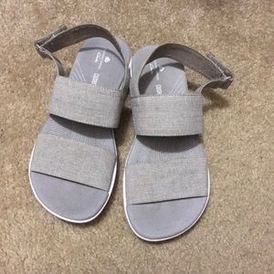 cloud steppers by Clark’s cushion soft sandals